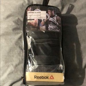 NWT Reebok boxing gloves 🥊